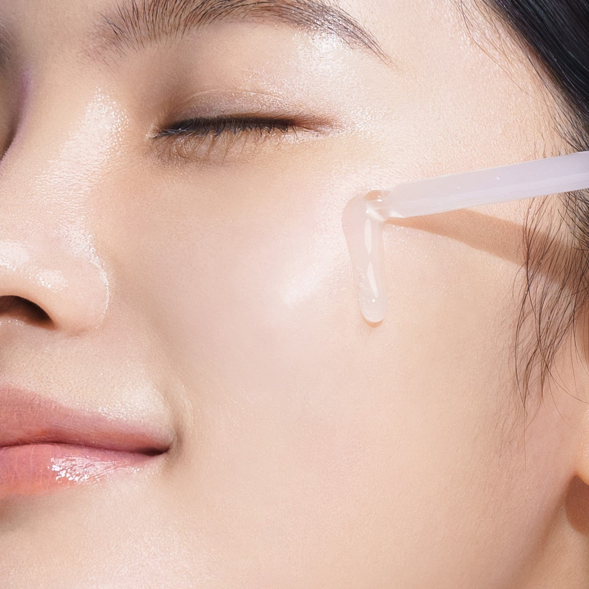 Instructional image showing the application process of Blithe skincare products.