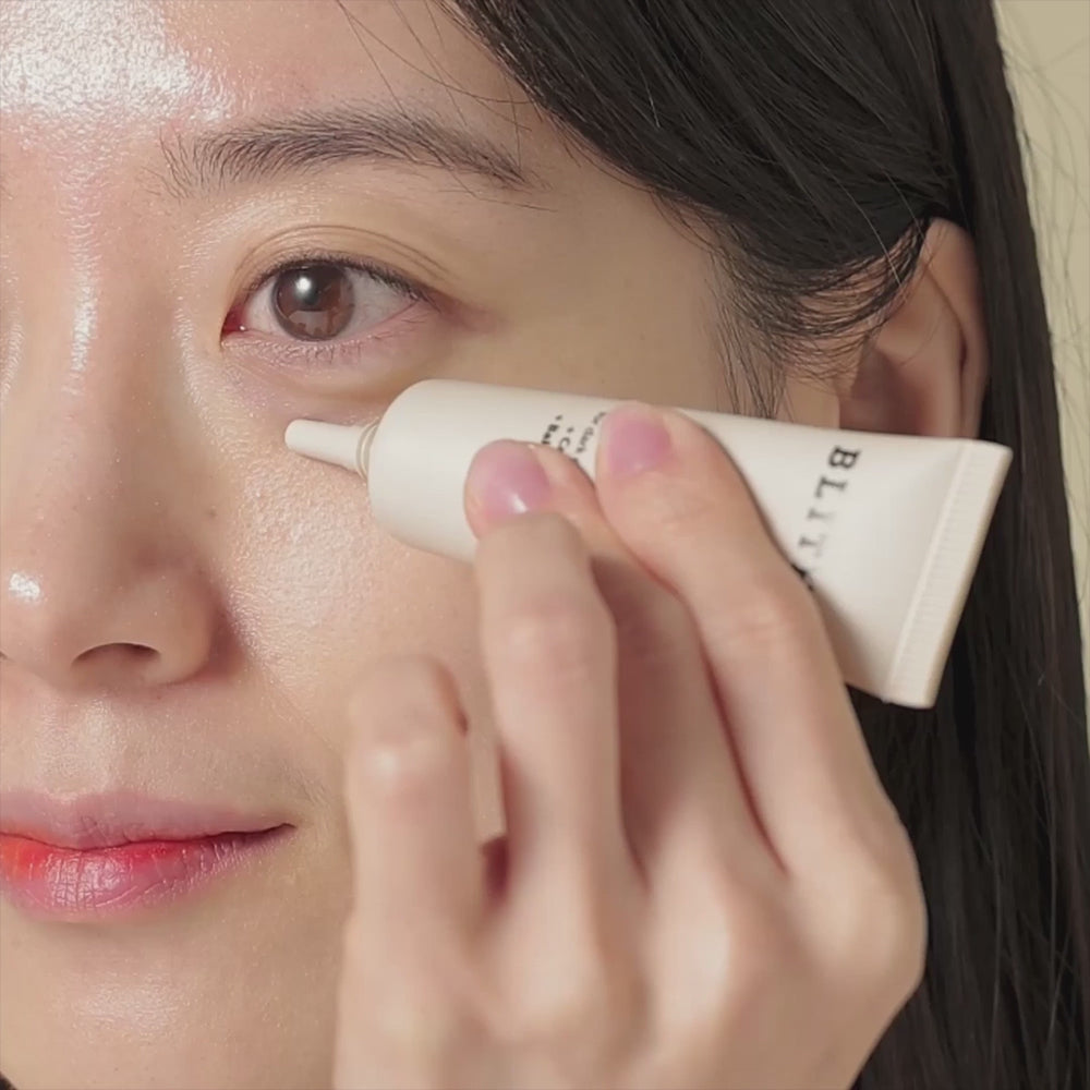 Demonstration of how to use Pressed Eye Cream Caffeine 1.0, showing application for reducing dark circles and puffiness